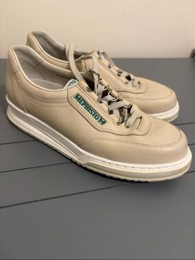 Mephisto Rush Walking Shoe Cream Leather Casual Lace-Up Sneakers